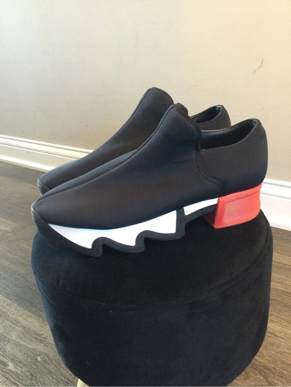 N/A sleek slip